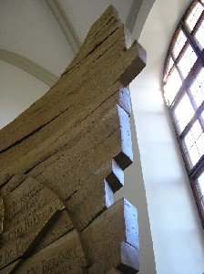 Brno Komárov - retabulum - Starý a Nový zákon - dub, 340cm, 2004